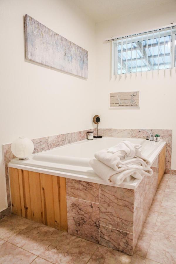 Moonlight Cottage - Your Romantic & Scenic Escape Sevierville Eksteriør bilde