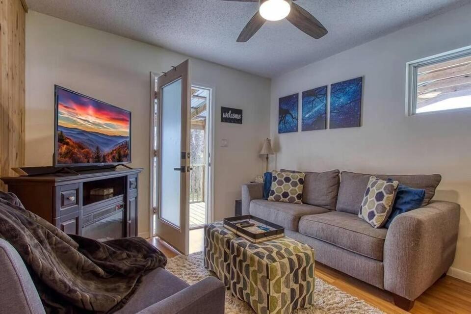 Moonlight Cottage - Your Romantic & Scenic Escape Sevierville Eksteriør bilde